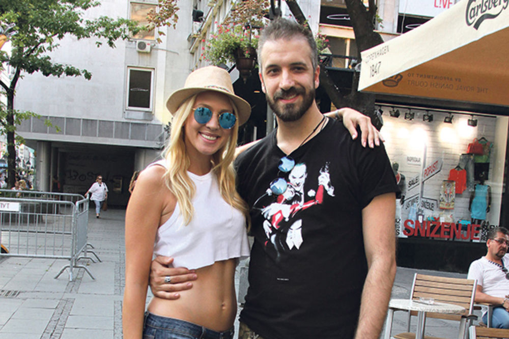 Milica Todorović raskinula sa dečkom: Pevačica bila u vezi 5 godina, pričal...