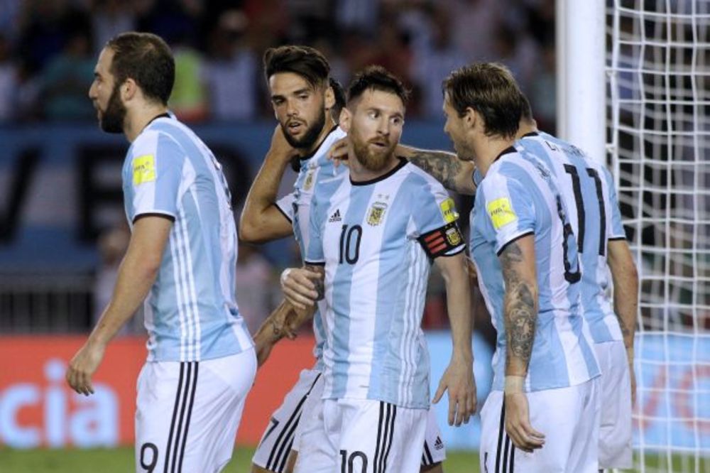 (VIDEO) SUDIJA POGURAO ARGENTINU: Mesi se osvetio Čileancima, Brazil deklasirao Urugvaj