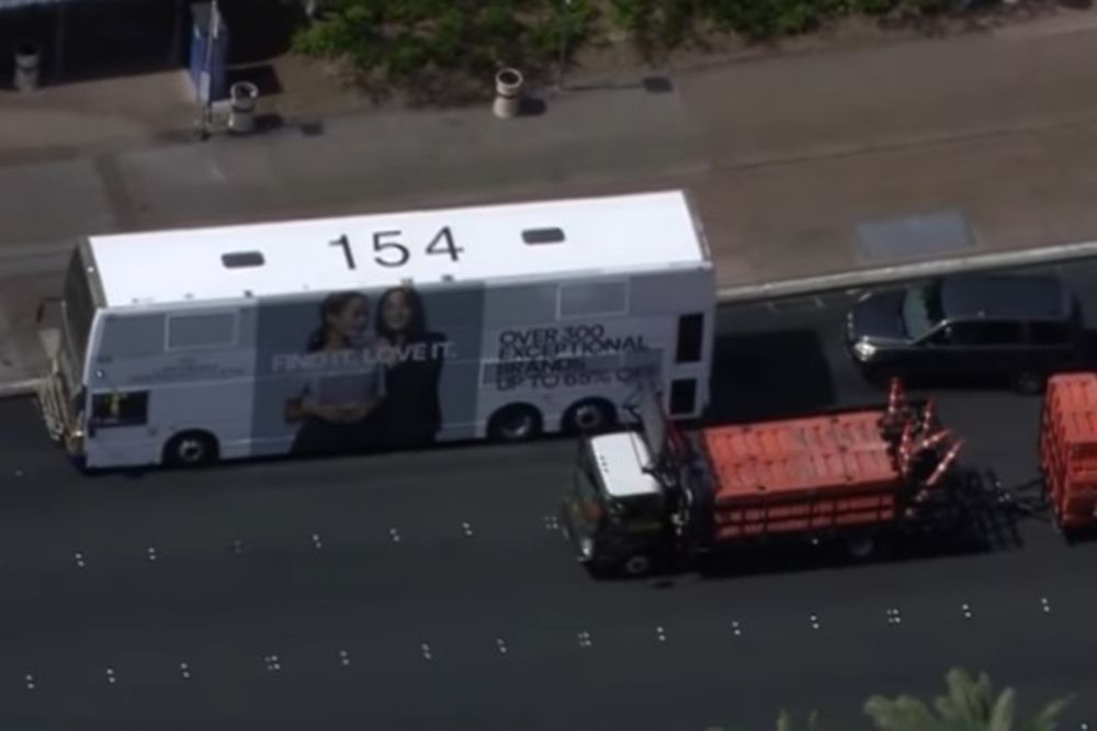(VIDEO) DRAMA U LAS VEGASU: Napadač pucao na putnike u autobusu, jedna osoba ubijena
