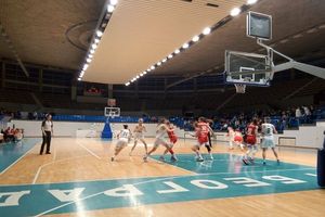 DRAMA U VEČITOM DERBIJU: Košarkašice Zvezde opet pobedile Partizan i ušle u finale plej-ofa KURIR TV