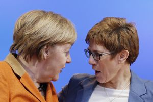 ANGELINA NASLEDNICA: Merkelova neće vladati doveka, a stranka joj je već našla ZAMENU