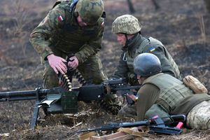 (VIDEO) UKRAJINSKI VOJNIK: NATO instruktori ne znaju ni redenik da napune, a nas su došli da uče