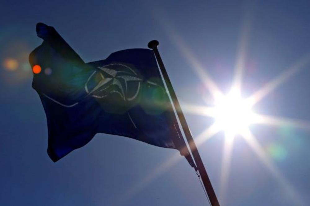 ZASTAVA NATO VIJORI SE U PODGORICI: Od danas se dan Alijanse redovno slavi