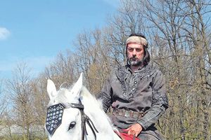 KURIR NA SNIMANJU SERIJE NEMANJIĆI RAĐANJE KRALJEVINE: Kralj Vojin spao s konja na magarca