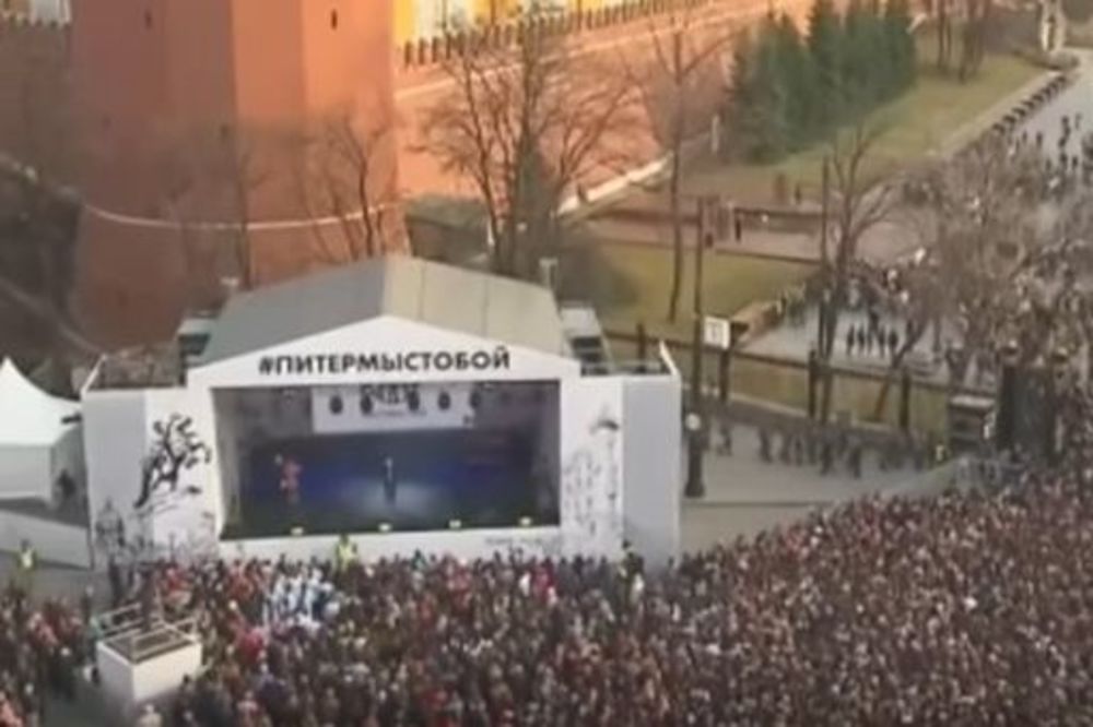 (VIDEO) MOSKVA SE SEĆA ŽRTAVA U SANKT PETERBURGU: Skup pod sloganom - Peterburg, mi smo sa vama
