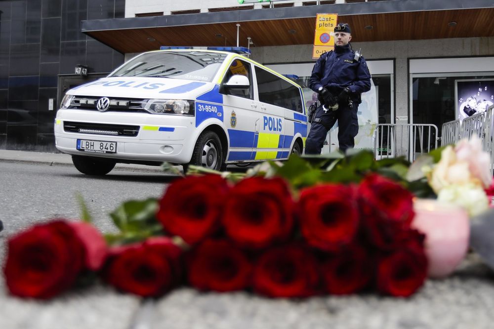 HTEO DA NAPRAVI JOŠ VEĆE KRVOPROLIĆE! Policija našla džak sa eksplozivom u kamionu u Stokholmu