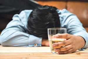 SVETSKI DAN BORBE PROTIV ALKOHOLIZMA: Nije šala! Zaštitimo decu