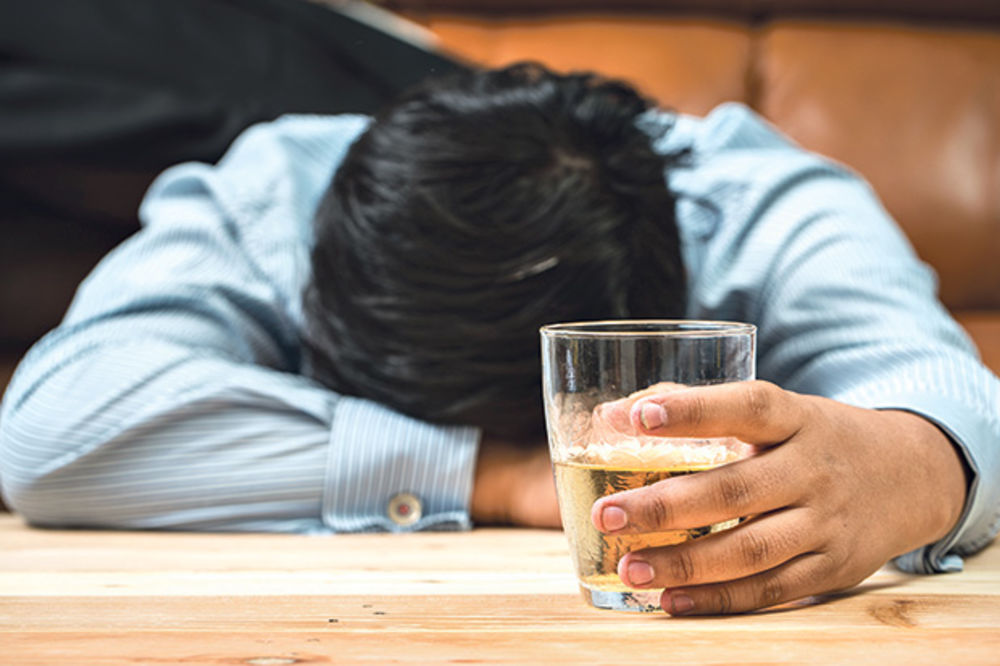 KAKO SMANJITI RIZIKE SAVREMENOG ŽIVOTA: Ovo niste znali o alkoholizmu