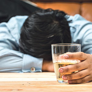 KAKO SMANJITI RIZIKE SAVREMENOG ŽIVOTA: Ovo niste znali o alkoholizmu
