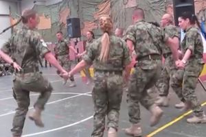 (VIDEO) SRPSKO KOLO DO KOLA VILO SE DO LIBANA: Evo kako su naši vojnici opleli daleko od otadžbine!