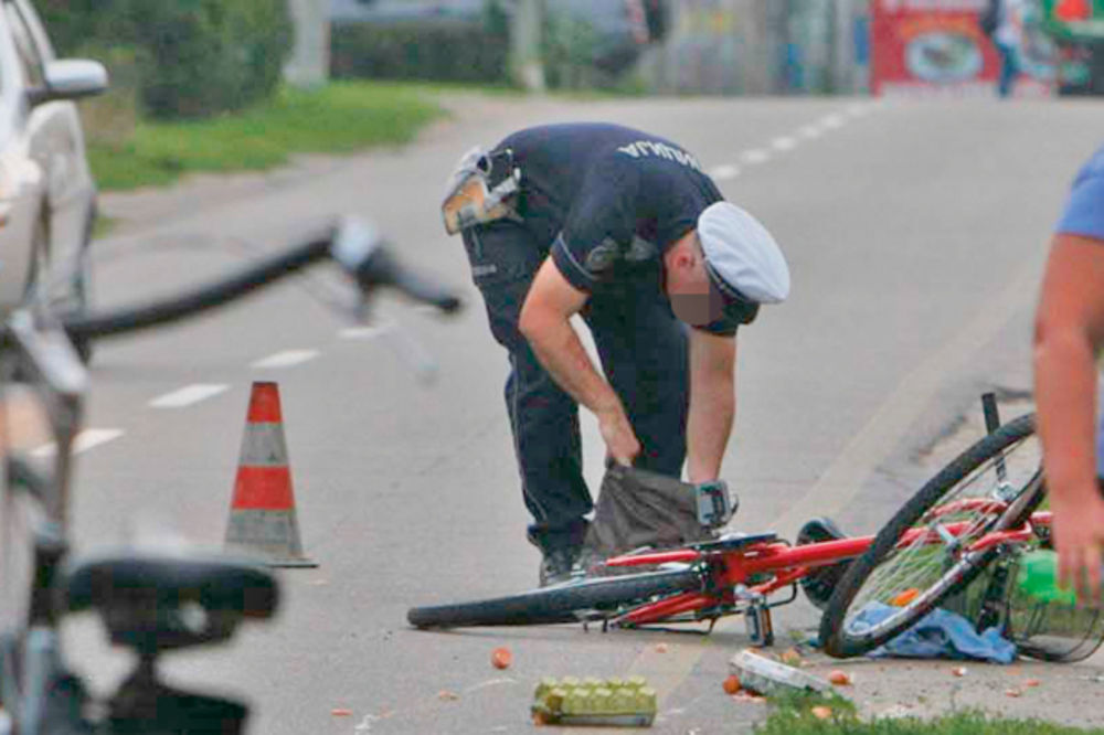 TEŠKA NESREĆA U SELU VOĆNJAK: Pokosio dečaka na biciklu