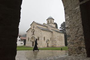 DA NIJE ŽALOSNO, BILO BI SMEŠNO: Koha je pribavila nove činjenice da su SRPSKI manastiri albanski - baš su se potrudili