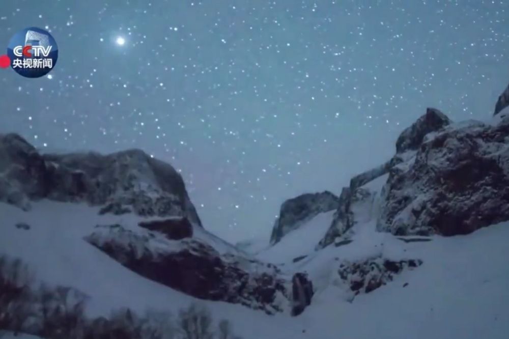 (VIDEO) SPEKTAKL NA NEBU: Kiša meteora u Kini oduševila svet