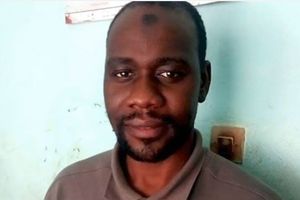(VIDEO) LAKRDIJA OD PRAVOSUĐA U KAMERUNU: Novinar mučen i osuđen na 10 godina robije