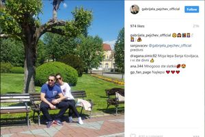 (FOTO) OPUSTILI SE NA ODMORU: Gabrijela Pejčev sa dečkom gola i mokra!