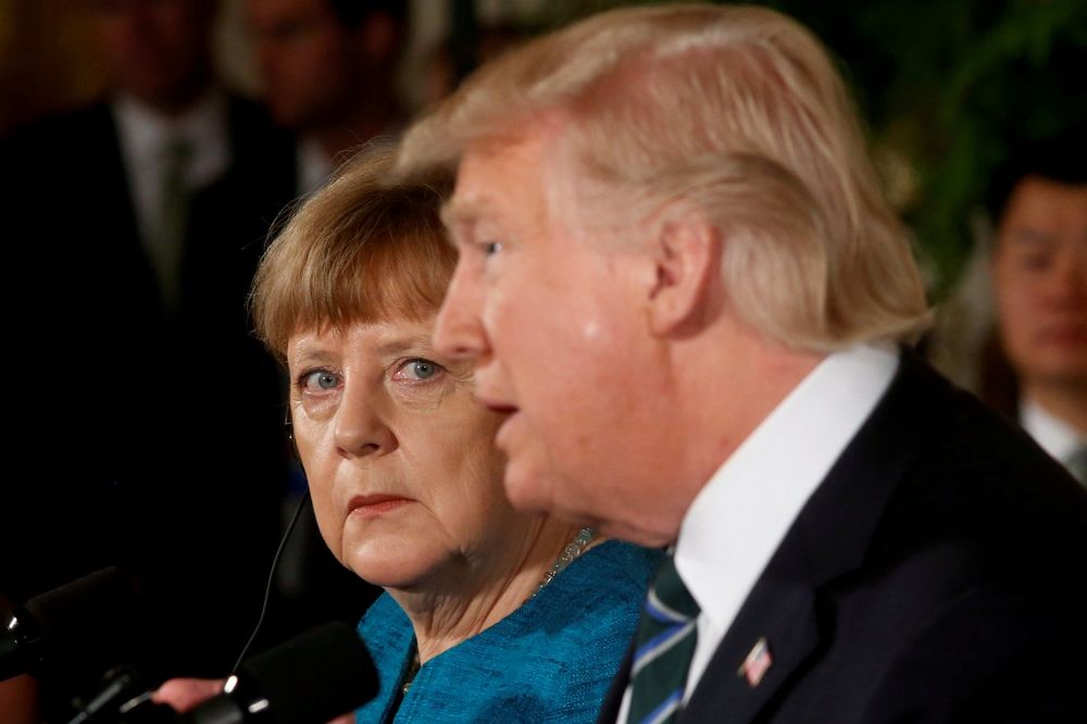 (VIDEO) DONALDE, AJMO JOŠ JEDNOM: Merkelova morala Trampu 11 PUTA da ponovi osnove EU ekonomije