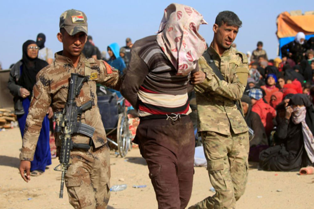 TAJNI EGZODUS DŽIHADISTA: Strani borci masovno beže iz Islamske države (FOTO)