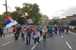 PROTEST  U BEOGRADU 30 DAN: Učesnici šetnje stigli na Vračar