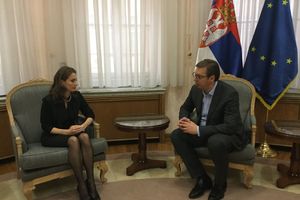 SASTANAK PREMIJERA I POVERENICE: Vučić i Janković o ravnopravnosti SVIH prilikom ZAPOŠLJAVANJA