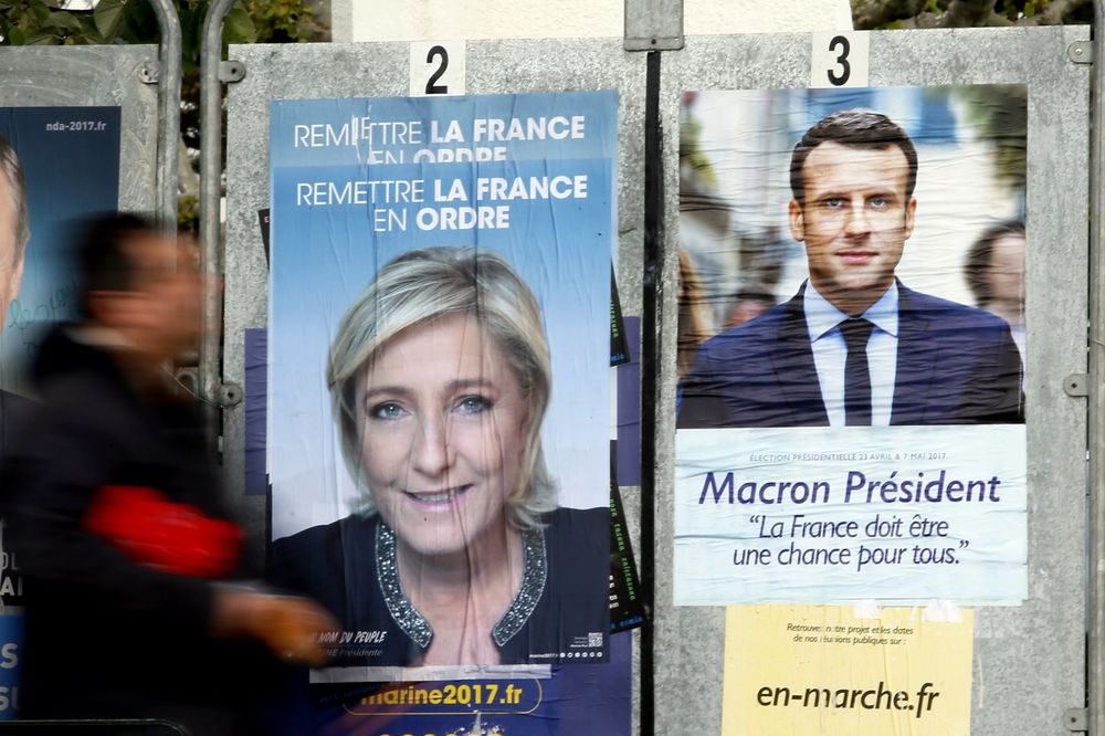 FRANCUSKA U NEDELJU BIRA PREDSEDNIKA: Makron ubedljivo ispred Le Penove