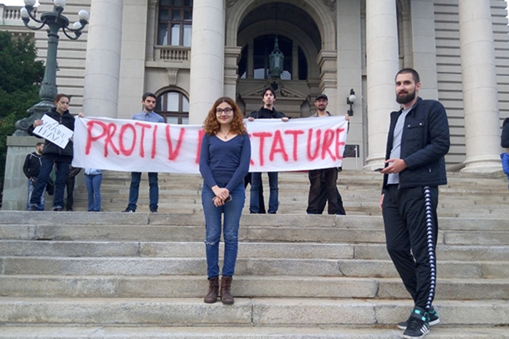 ODLAŽE SE PROTEST "PROTIV DIKTATURE": Evo šta su se organizatori dogovorili