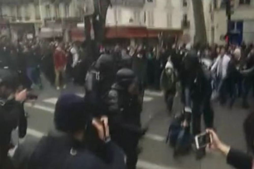 (VIDEO) PREDSEDNIČKI IZBORI U FRANCUSKOJ NISU DONELI MIR: I danas protesti protiv Emanuela Makrona!
