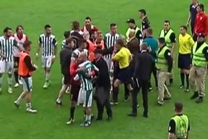 (VIDEO) SKANDAL U BOSNI: Ovo je snimak pokušaja nameštanja utakmice! Golman odbio, pa ga Hrvat tukao