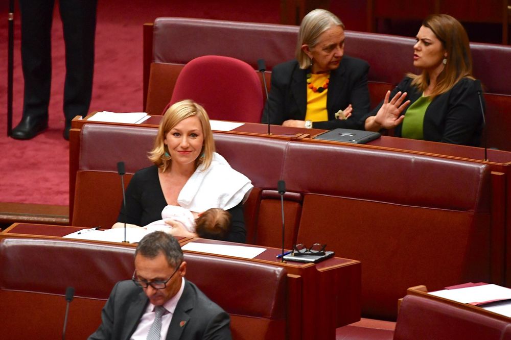 PRIMER ZA POŠTOVANJE: Australijska sentorka dojila dvomesečnu ćerkicu u parlamentu
