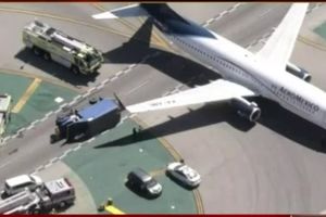(VIDEO) SUDAR KAKAV NIKO NIKAD NIJE VIDEO: Avion sa 146 putnika se zakucao u kombi, povređeno osmoro