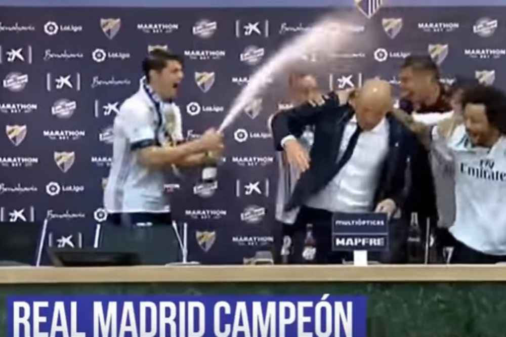 (VIDEO) ŠOKIRALI TRENERA: Zidan se obraćao novinarima, a onda su u pres salu uleteli fudbaleri Reala