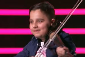 (VIDEO) ON JE ČUDO OD DETETA: Mali violinista je oduševio region, a sada se bori sa superfinale!