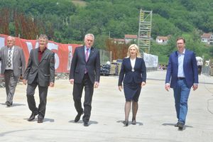 (FOTO) DRŽAVNI VRH U LJUBOVIJI: Susret Vučića i Dodika na sredini mosta Bratoljub