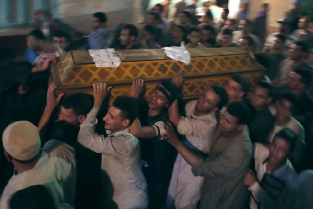 (VIDEO) EGIPATSKI KOPTI NEĆE DA TRPE MUSLIMANSKO NASILJE: Evo kako će ubuduće odgovoriti