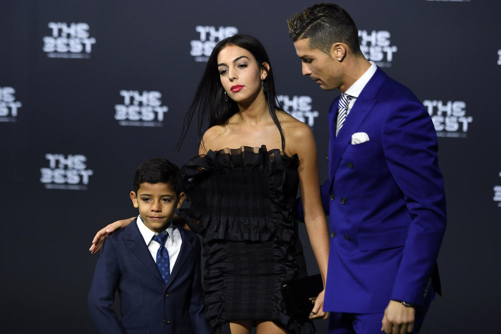 HEORHINA U PETOM MESECU TRUDNOĆE: Ronaldo srećan jer je saznao pol deteta