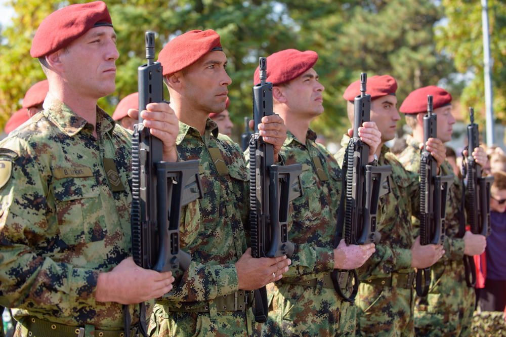 PLAVE KOVERTE UZBUNILE SRBIJU: Rezervisti, spremite se, stižu pozivi na vojnu vežbu!