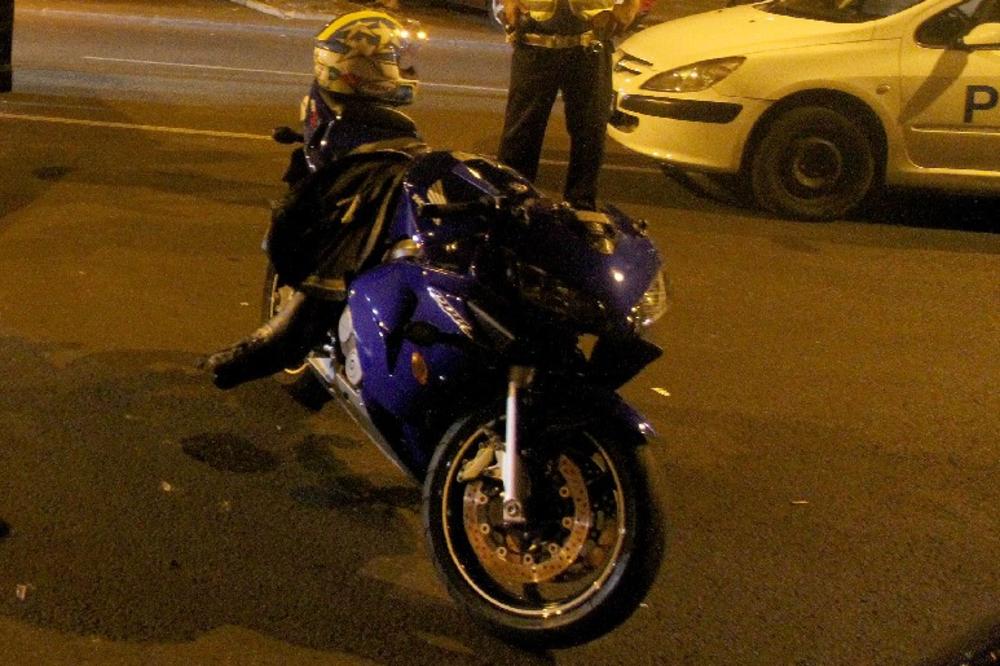 TEŠKA NESREĆA U KRALJEVU: Motociklista (24) udario u banderu, poginuo na mestu