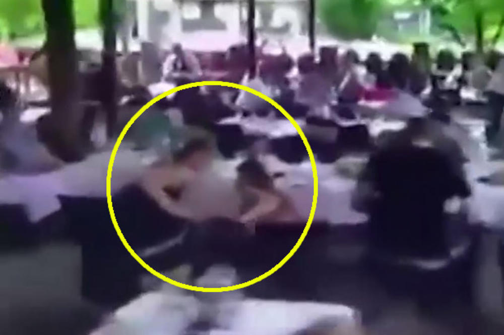 (VIDEO) DETALJ KOJI JE SVIMA PROMAKAO: Specijalci upali u beogradski restoran, a za stolom sedele devojke koje su pobegle!
