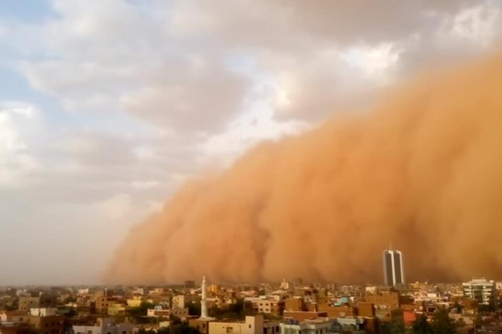 (VIDEO) KAD PESAK PROGUTA CEO GRAD: Neviđeni snimak peščane oluje u Kartumu