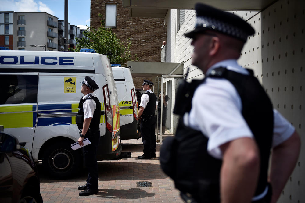 LONDON POSLE NAPADA: Polcija brzo pohapsila, pa još brže oslobodila 10 ljudi