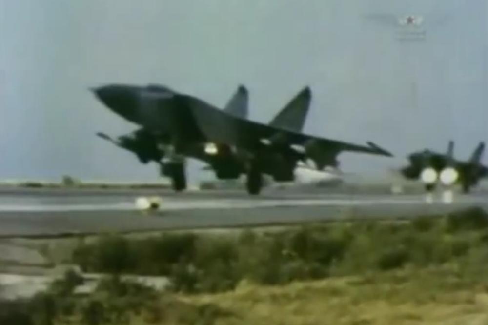 (VIDEO) RUSI SU PREUZELI NEBO IZNAD IZRAELA: Ovako je MiG -25 porazio 30 fantoma, ovo je istorijska lekcija u vazduhu