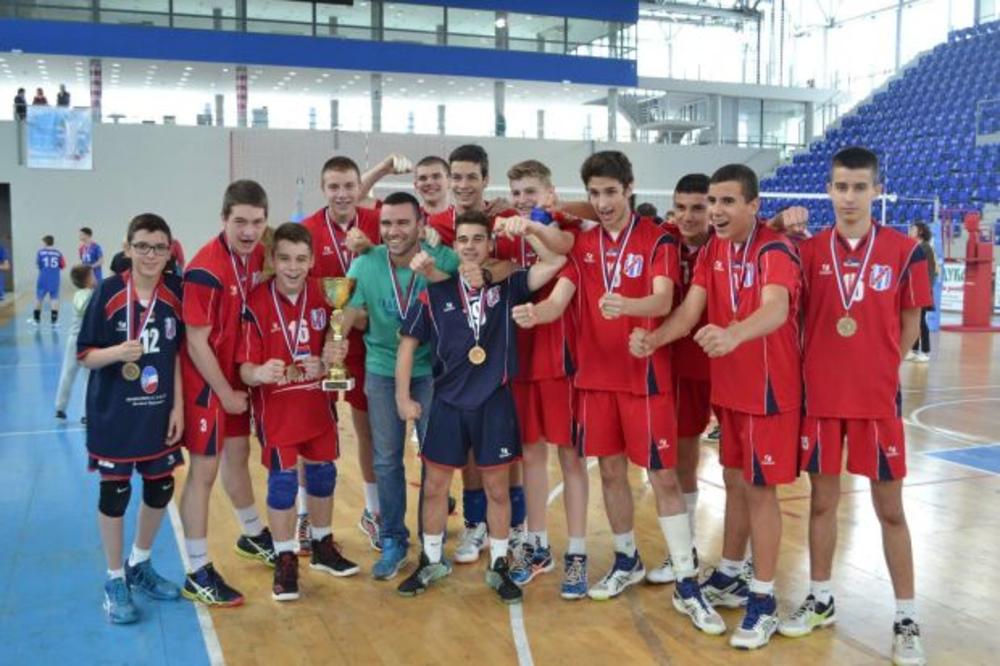 DOMINACIJA Mladi odbojkaši iz Velikog Gradišta šampioni Srbije