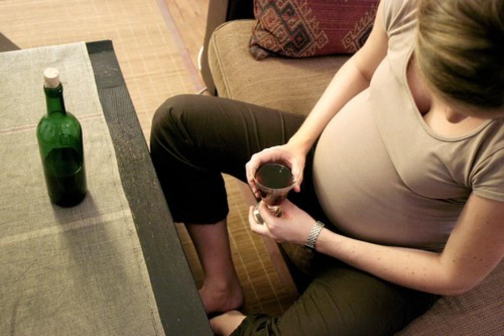 ŠOK U NEGOTINU: Devojčica u šestom mesecu trudnoće iz veze sa 38-godišnjim čovekom