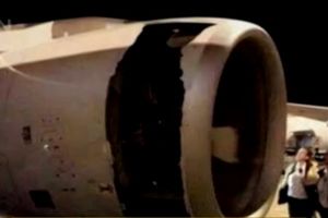(VIDEO) IZBEGNUTA KATASTROFA: Avion sa rupom u motoru uspeo da sleti na aerodrom