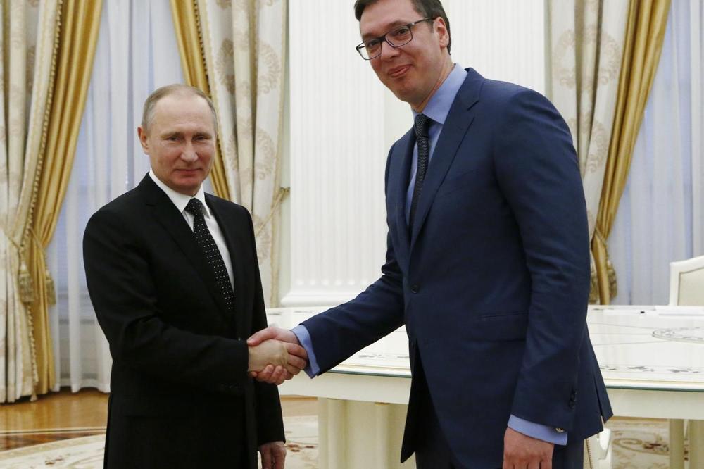 PREDSEDNIČKA ČESTITKA: Vučić čestitao Putinu Dan Rusije