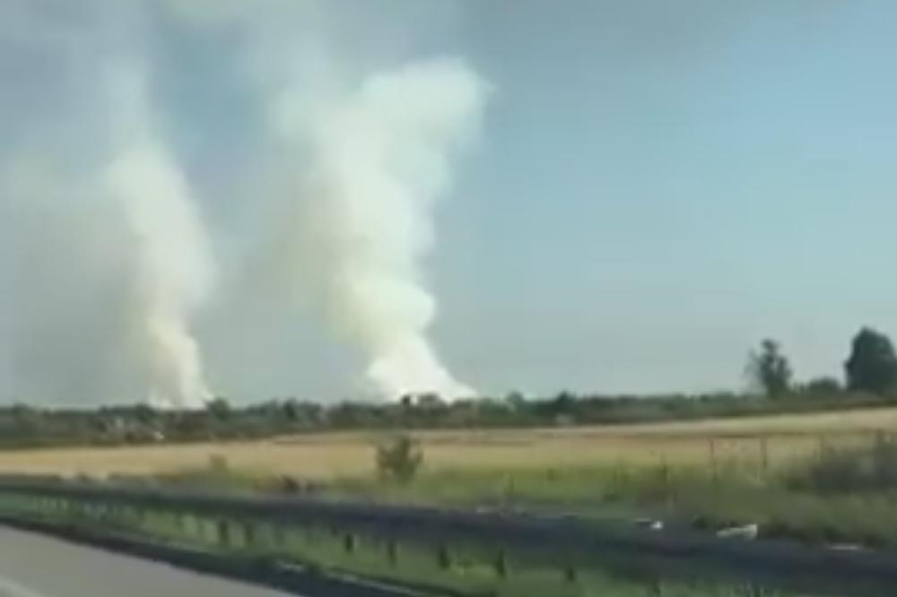 (VIDEO) PLANUO NOVI POŽAR U BEOGRADU: Gori divlja deponija u Batajnici