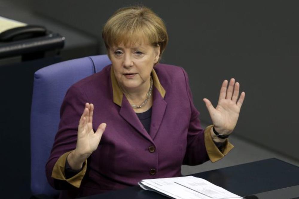 RASKOL ZBOG SANKCIJA SAD RUSIJI: I Angela Merkel nove mere ocenila kao uznemiravajuće