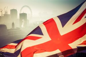 U SENCI KRVOPROLIĆA U LONDONU: Počinju pregovori o istupanju Velike Britanije iz EU