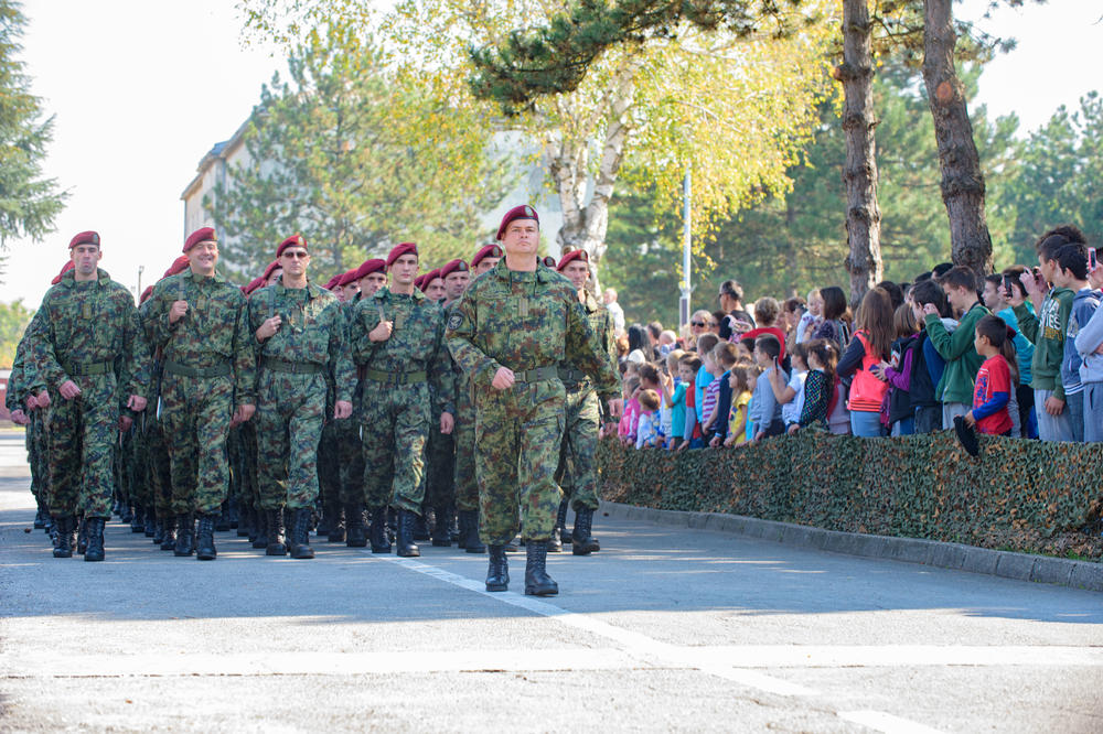 OBILAZAK CENTRA ZA OBUKU: Do kraja godine Vojska Srbije dobija još 1.000 profesionalnih vojnika