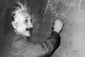 MUKE BLISTAVOG UMA: Ajnštajn se u pismima sestri žalio da ništa u životu nije postigao