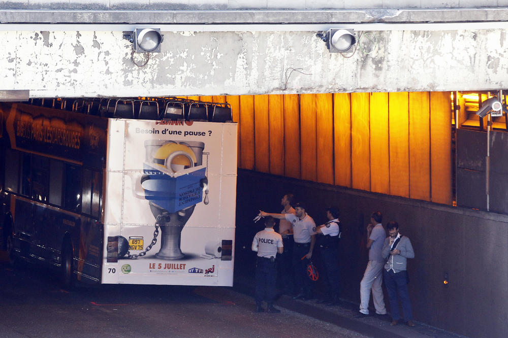 DA SE JA PITAM - PROTERAO BIH AUTOBUS OVUDA: Bizarna nesreća u tunelu umalo završila tragično!